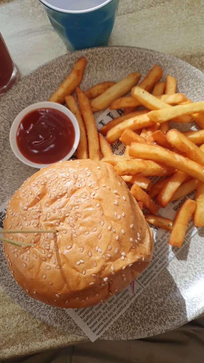Burger and Fries, Aromas On Sea