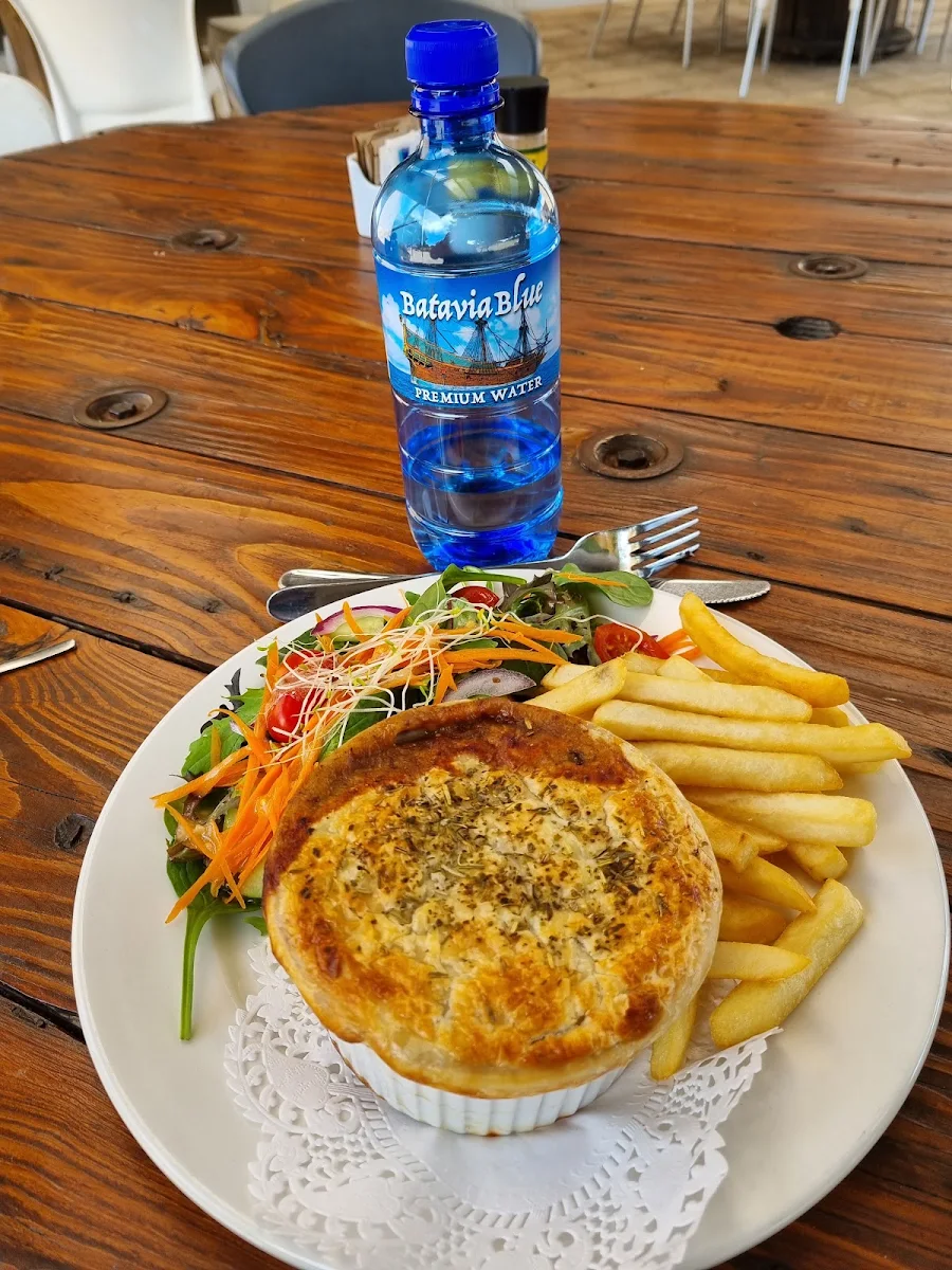 Highlights, Central Greenough Cafe