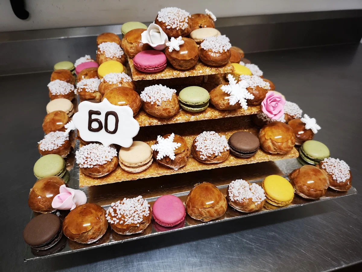 Highlights, Le Parisien Cafe Pâtisserie