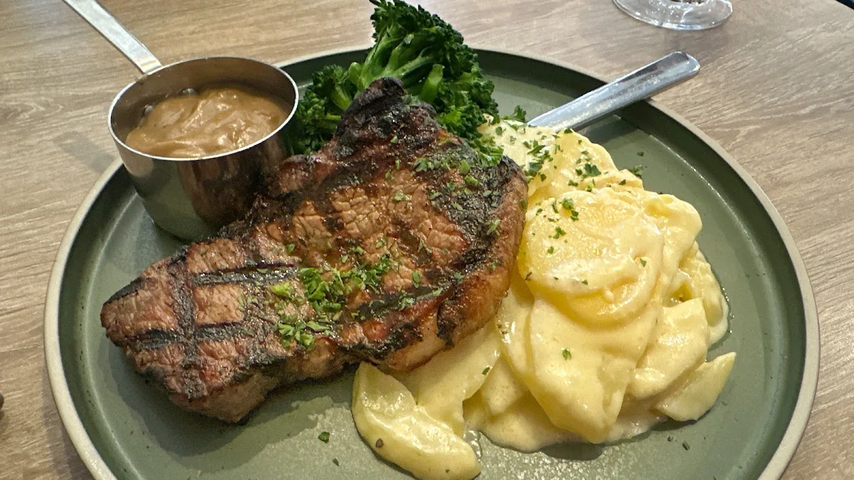 Steak with Broccolini