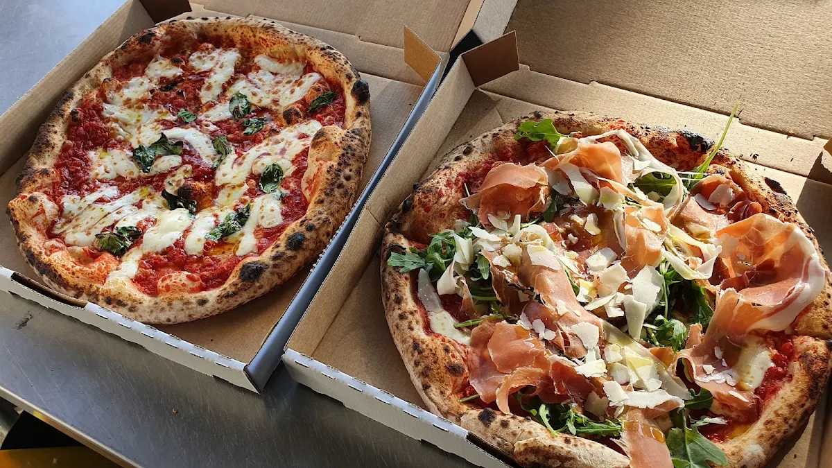 Buffalo & Prosciutto, Ciccio Pizza