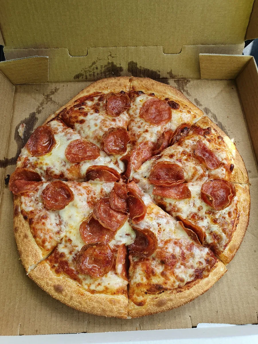 Dominos Pepperoni Pizza