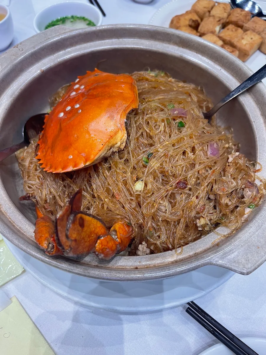 Prawns with XO Sauce and Vermicelli Hotpot