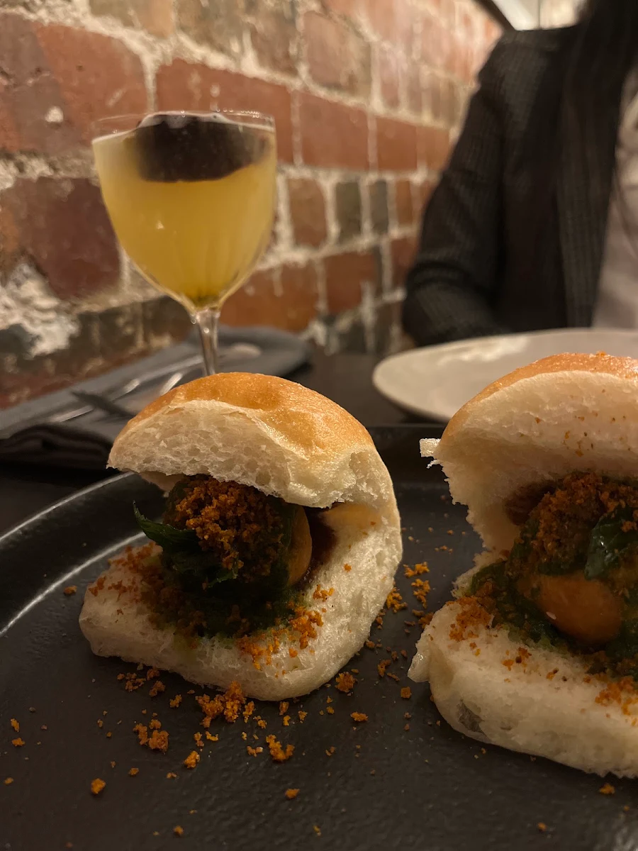 Vada Pav, ISH