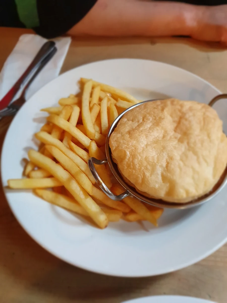 Beef Pie, Pig & Whistle Tavern