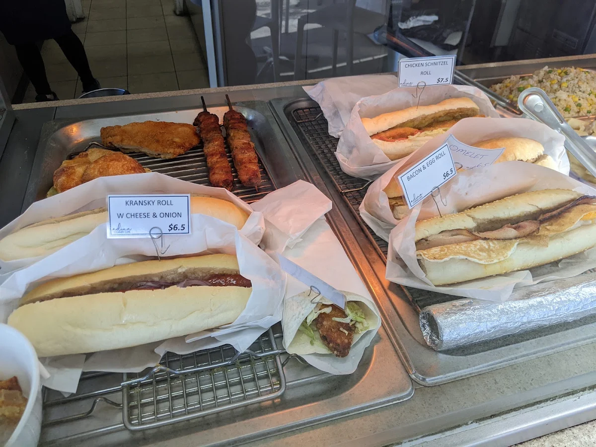 Highlights, Adina Corner Cafe
