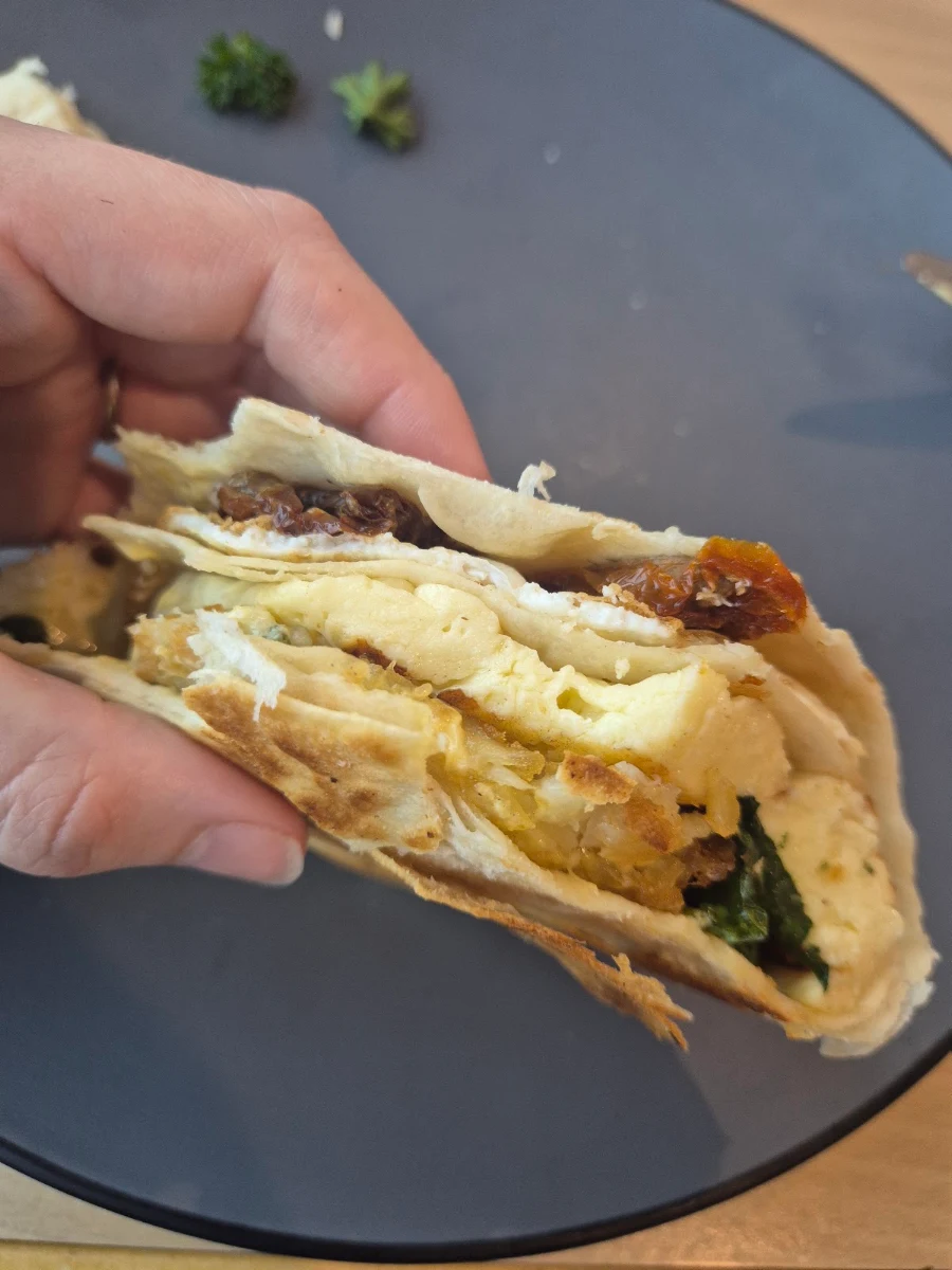 Aussie Breaky Wrap, YE OLDE CAFE MOONTA BAY