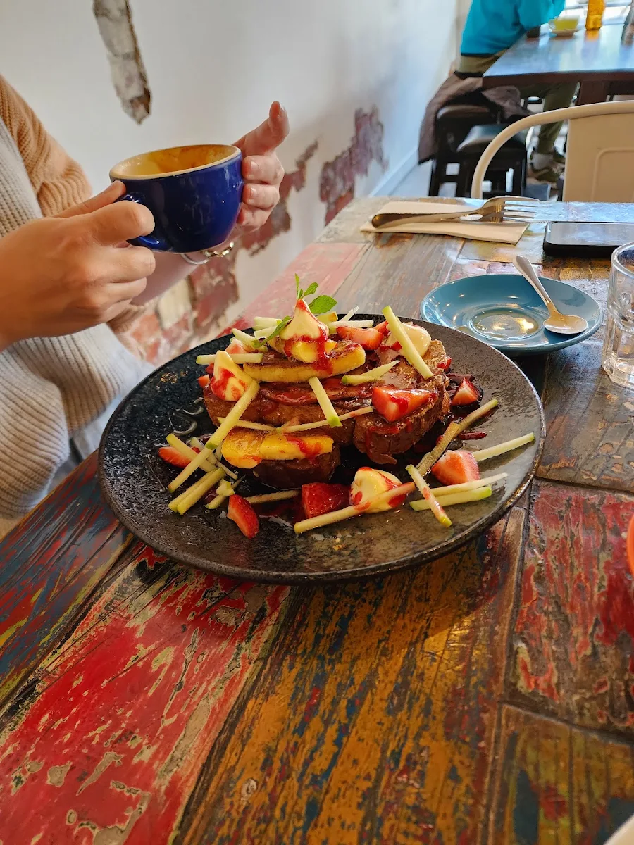 Highlights, Thread Cafe