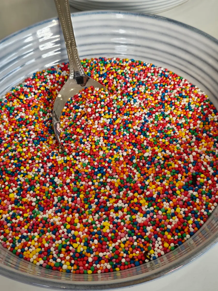 Sprinkles, Yo-Luv