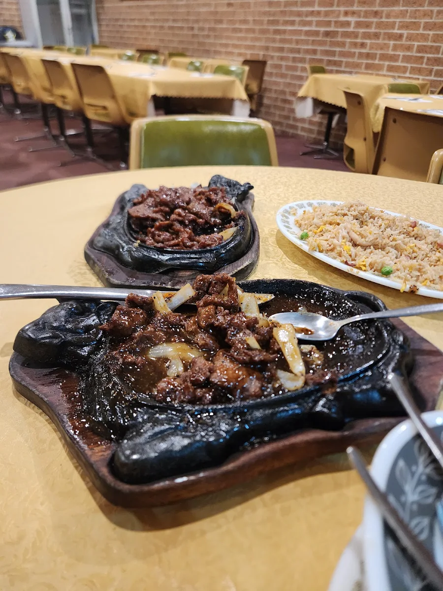 Highlights, Good Luck Restaurant
