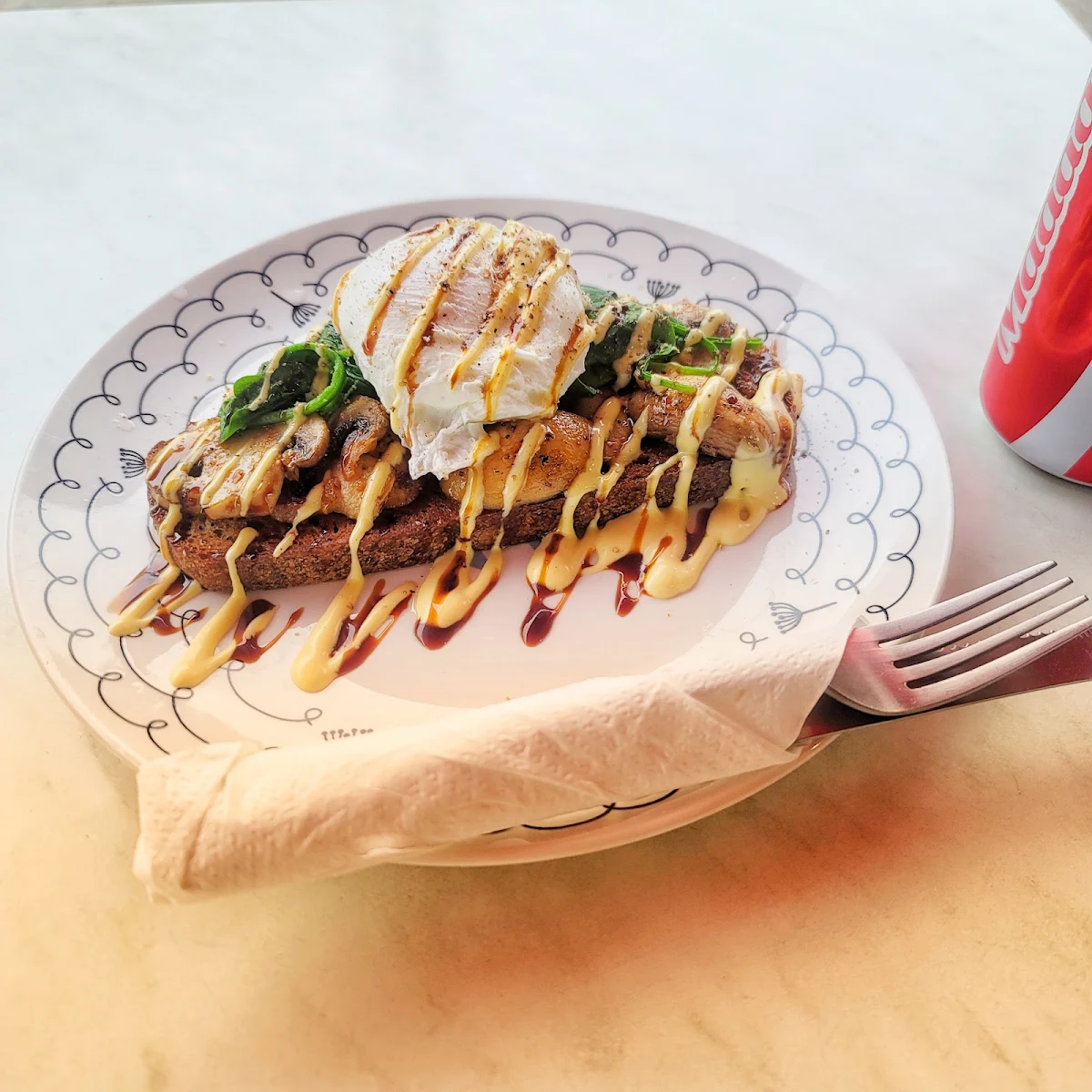 Highlights, MINA'S CAFE