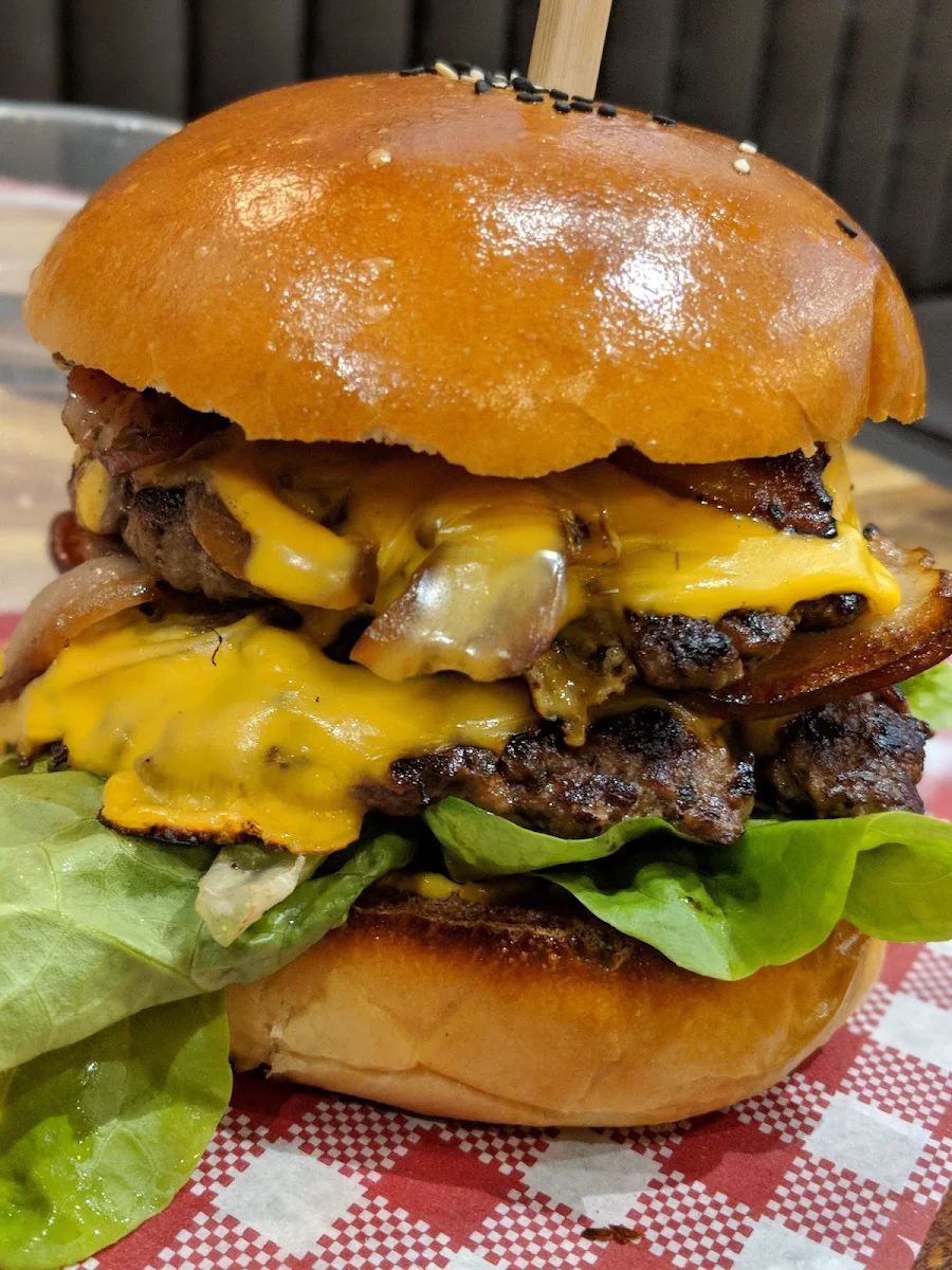 Beef Burger, Tommy Tucker's