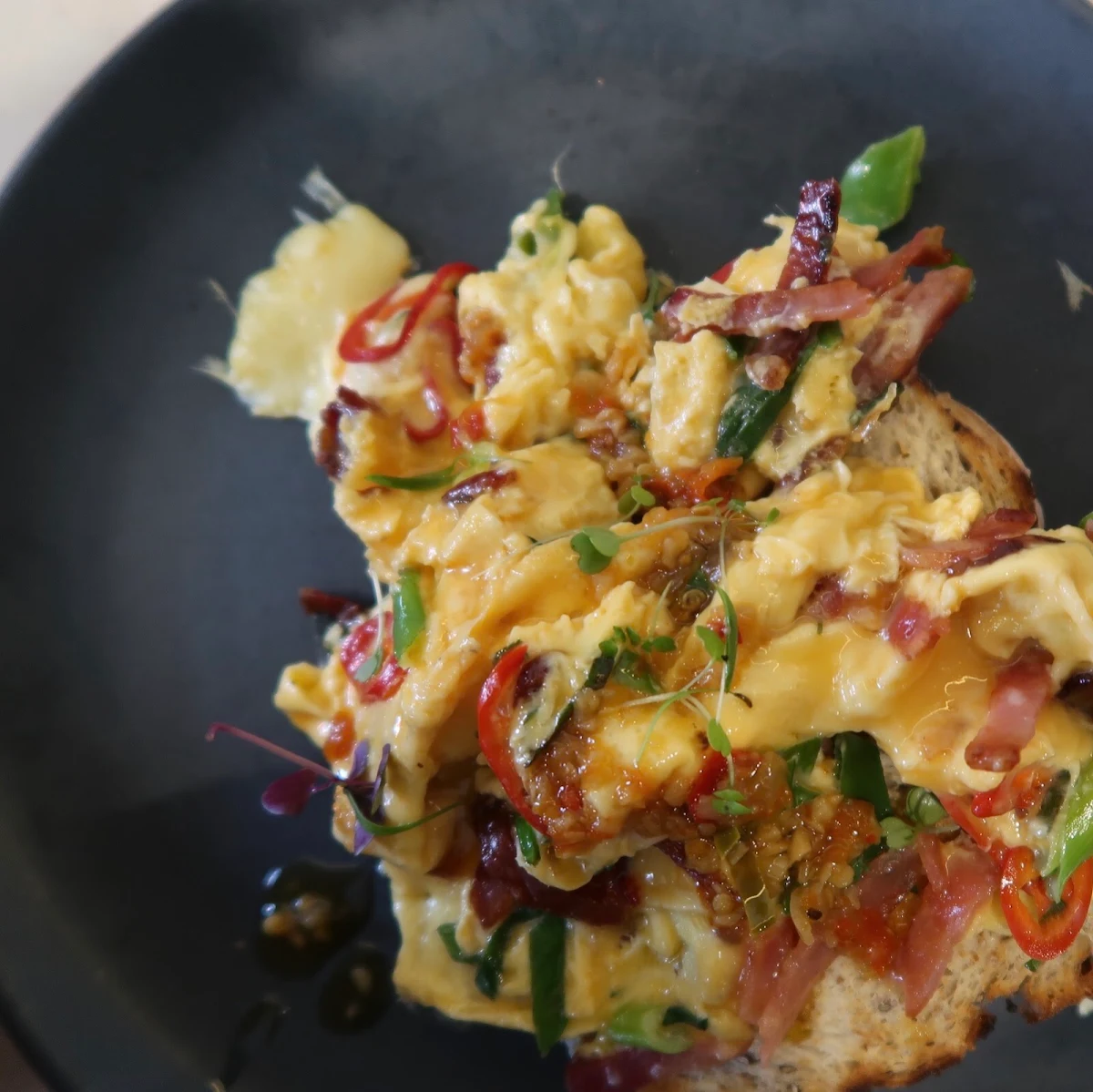 Chilli Scrambled Eggs with Crispy Bacon