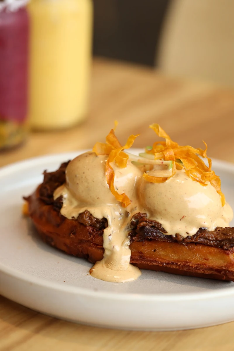 Waffle Eggs Benedict