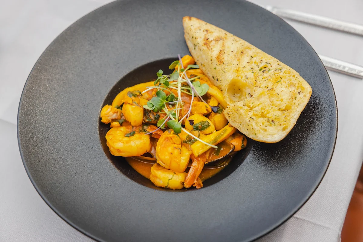 Burnt Garlic King Prawn Peach Chutney