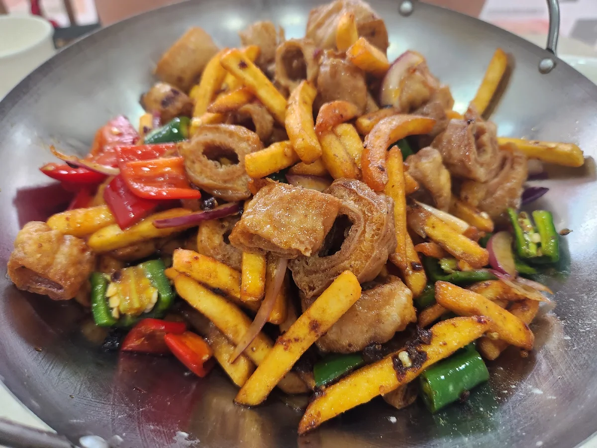 Dry Pot Pork Intestine with Chili