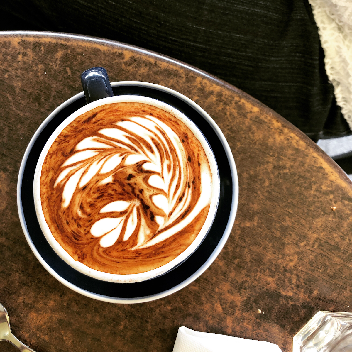 Flat White, Bean Drinking