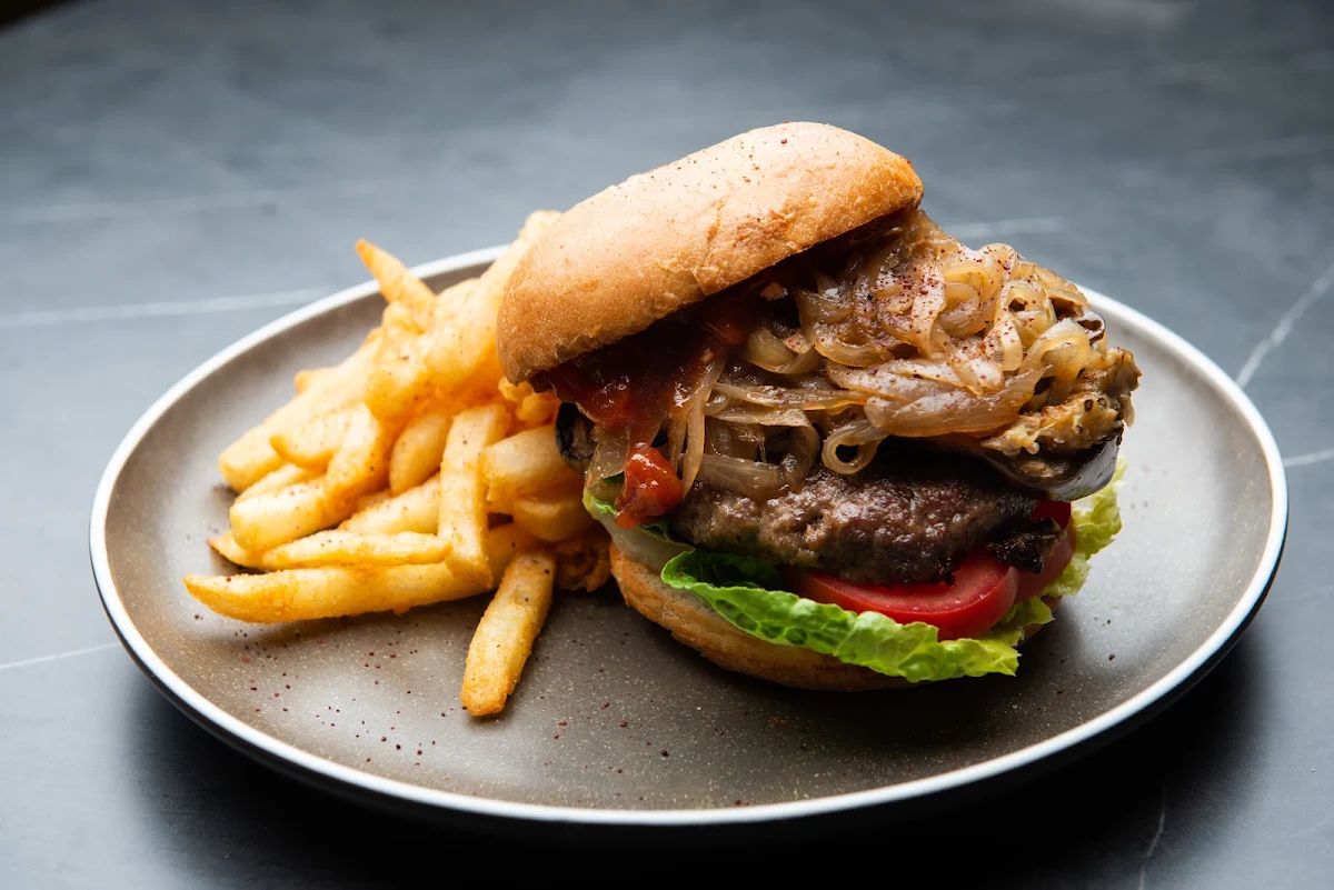 Cheese Burger & Chips