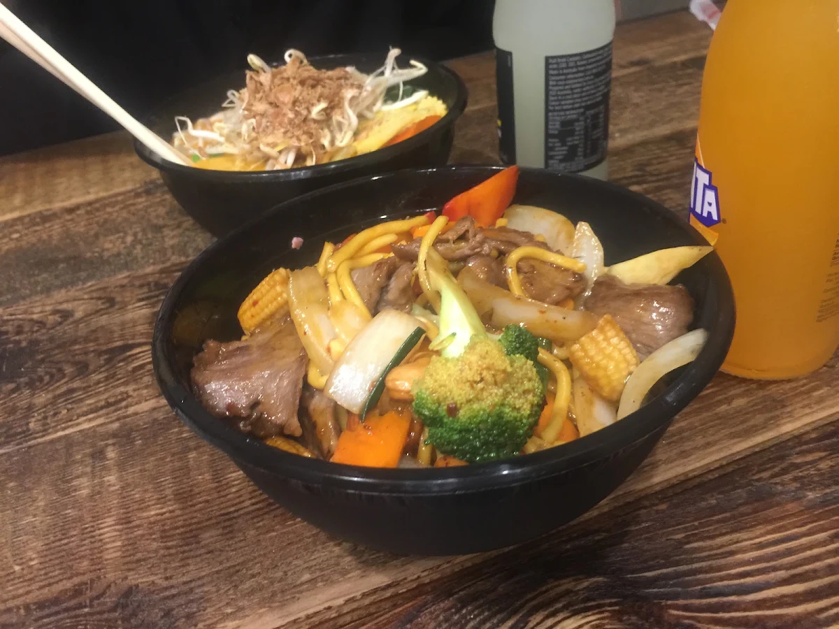 Highlights, Thai Hutt