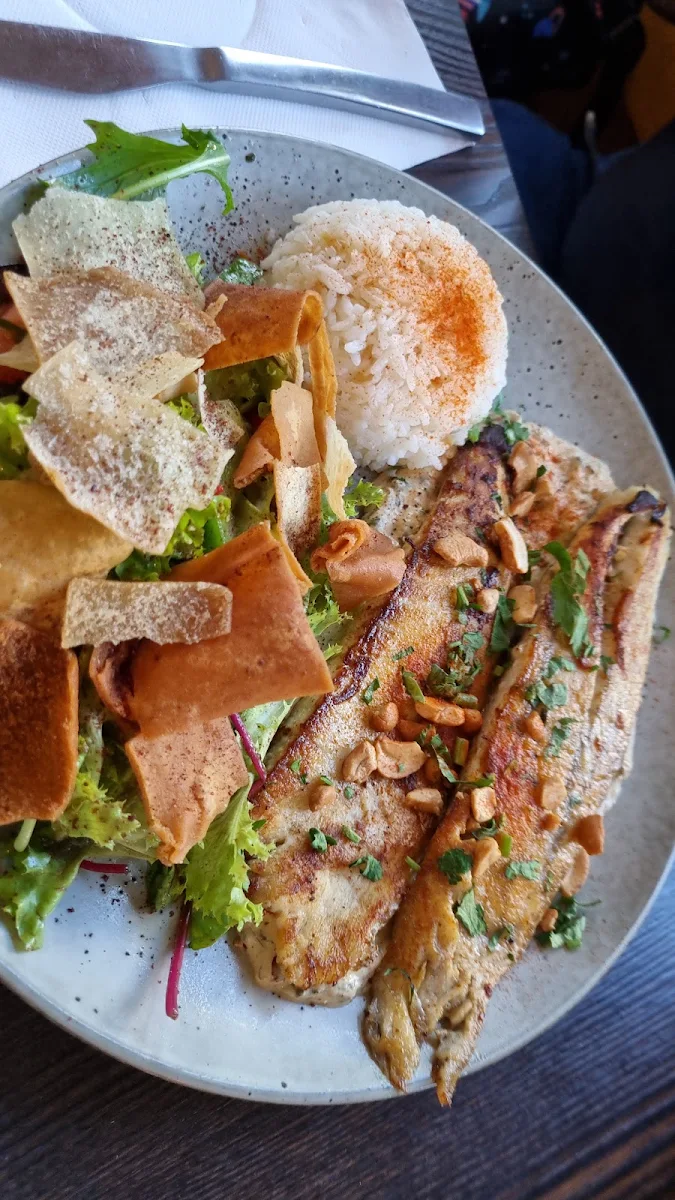 Fish, Little Beirut