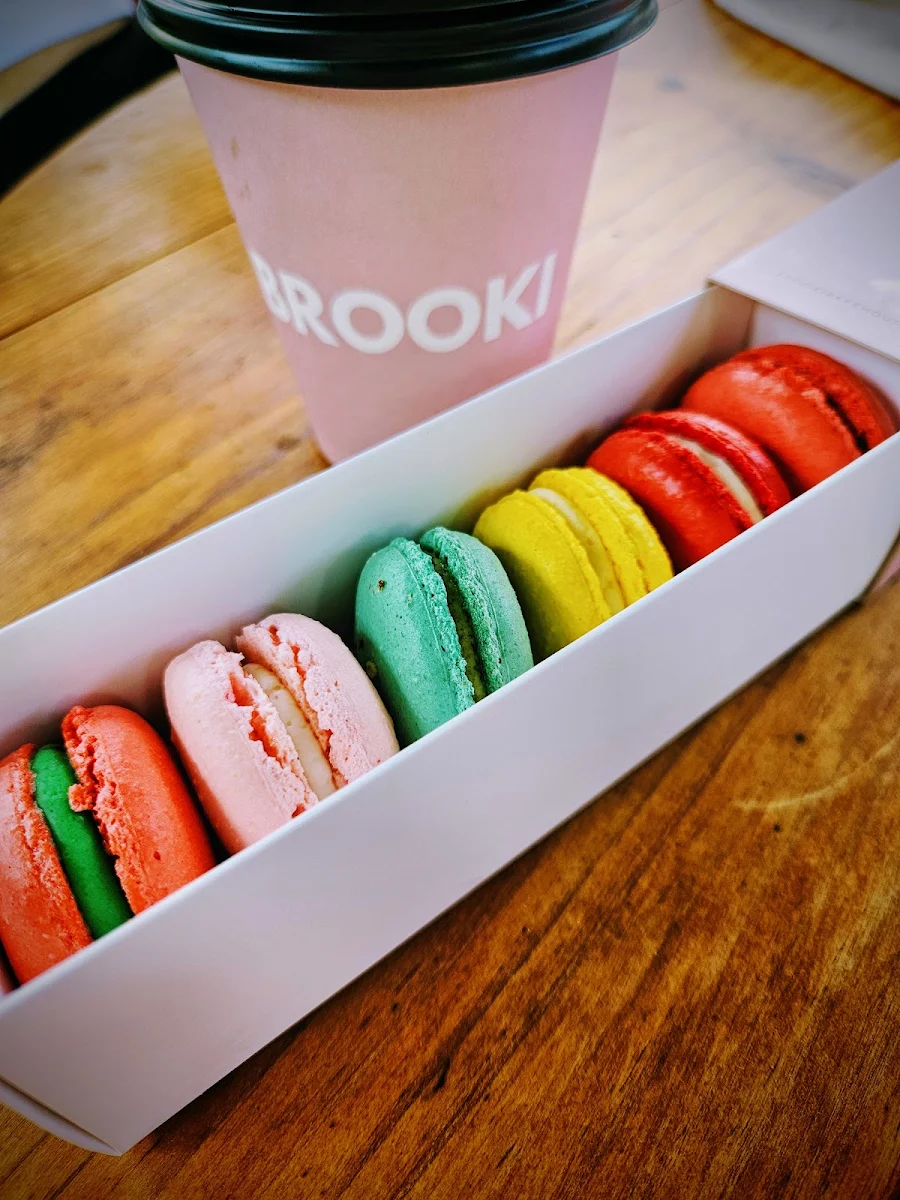 Macarons, Brooki Fortitude Valley