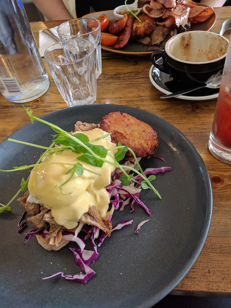 Pulled Pork Eggs Benedict