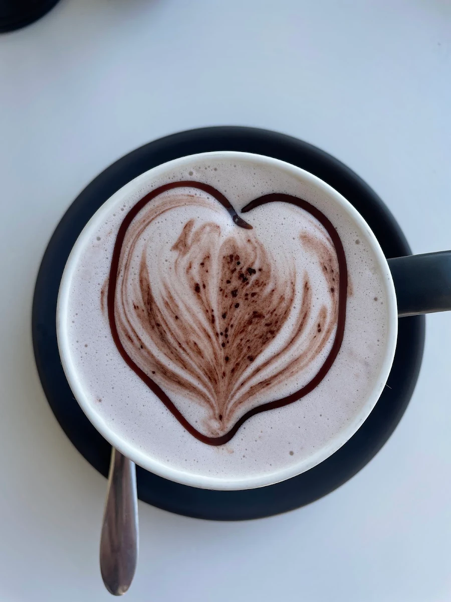Hot Chocolate, Sea and shore restaurant