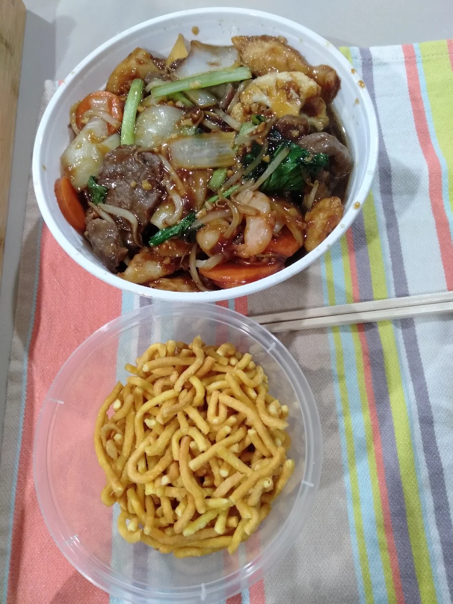 Combination Chow Mein with Crispy Noodles