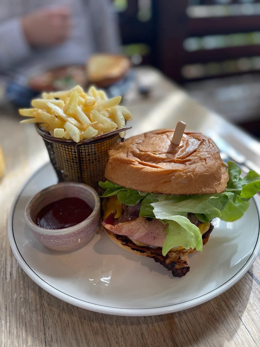 Beef Burger, Leroys