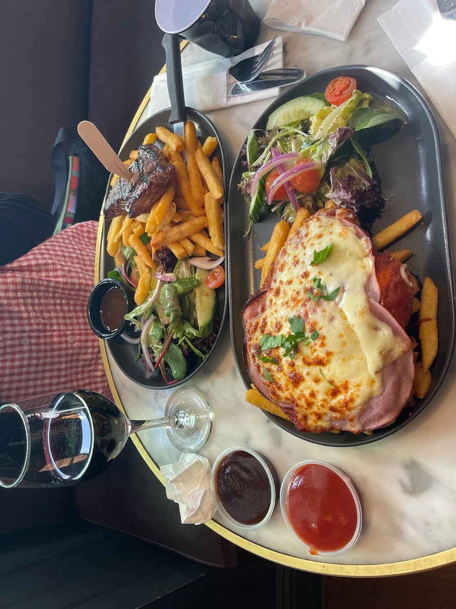Chicken Parma, Harrigan's Hunter Valley