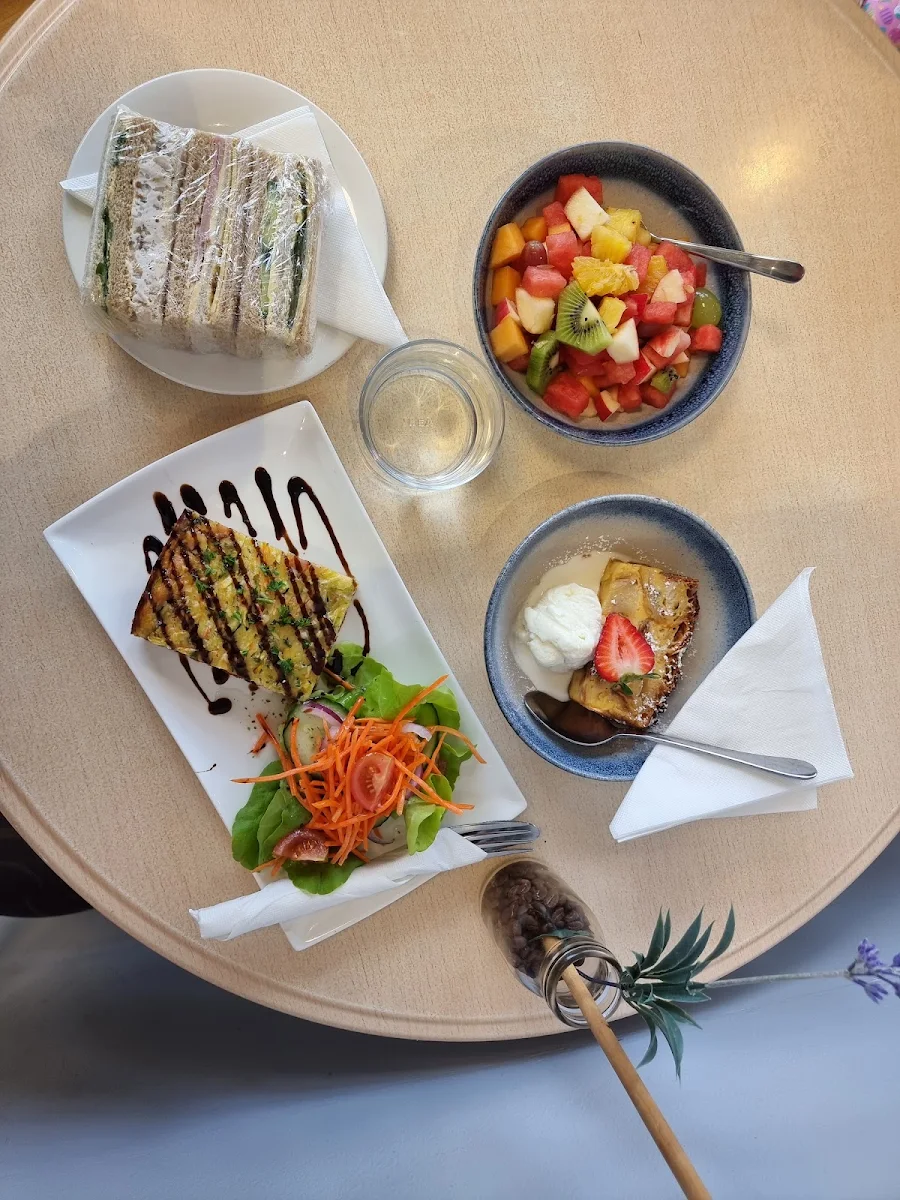 Highlights, Bake & Brew Cafe