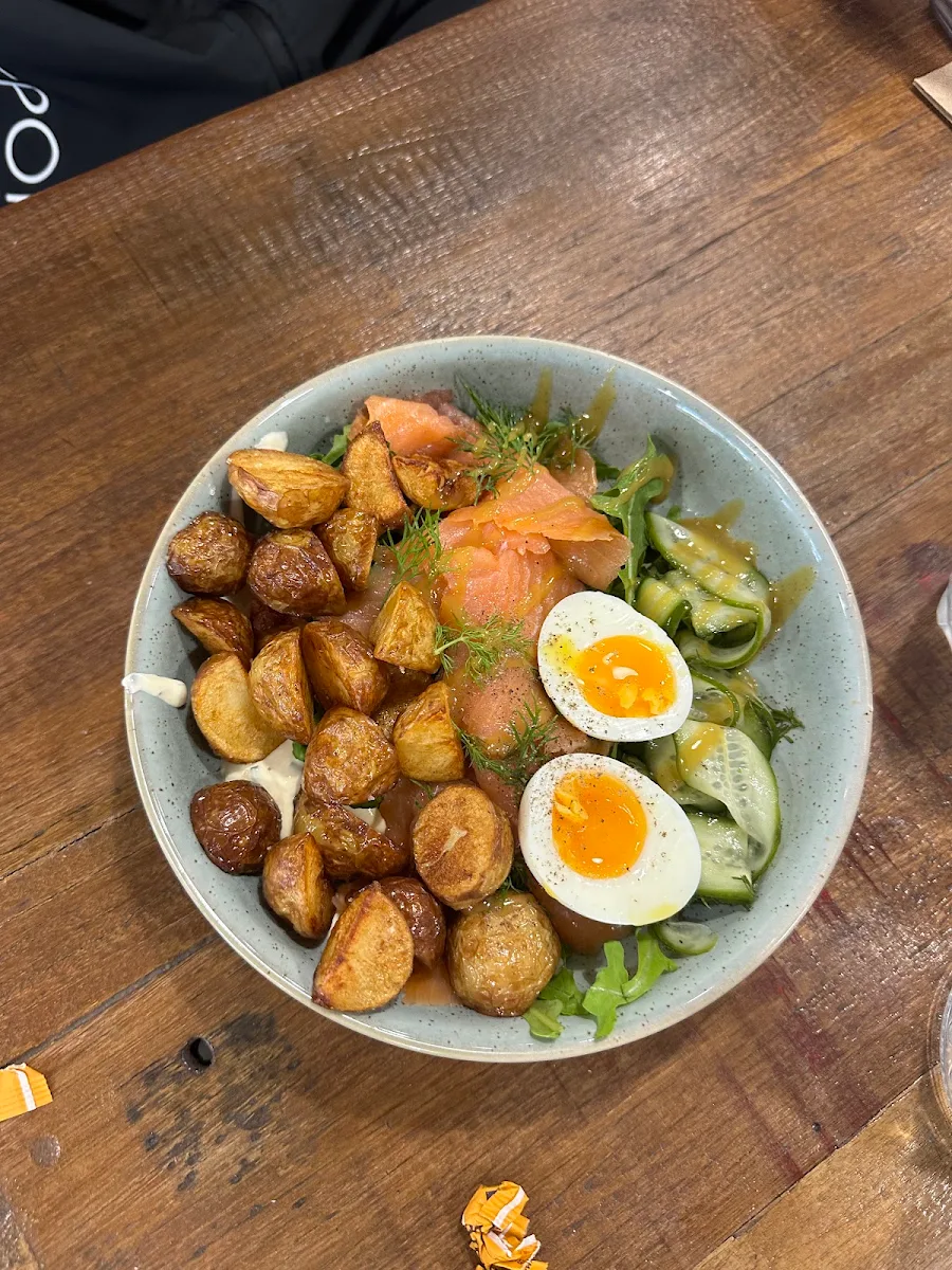 Highlights, Little Iris Cafe