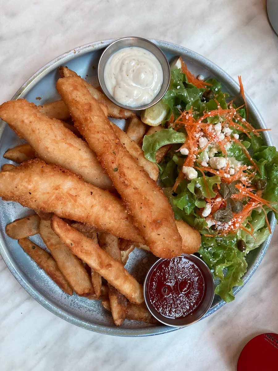 Flathead Chips and Salad, Cherry Beans Rydalmere