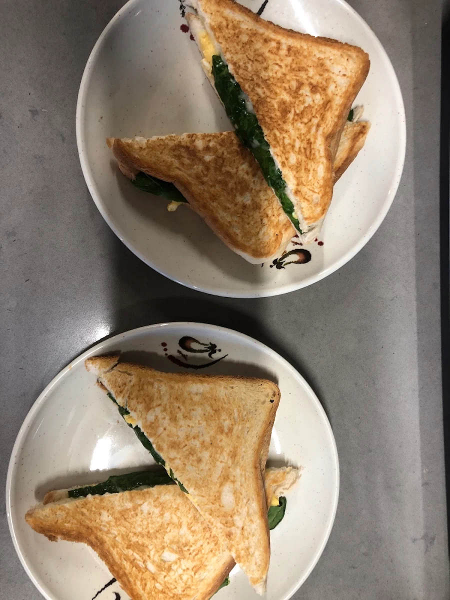 Highlights, Cozy Cubz Cafe