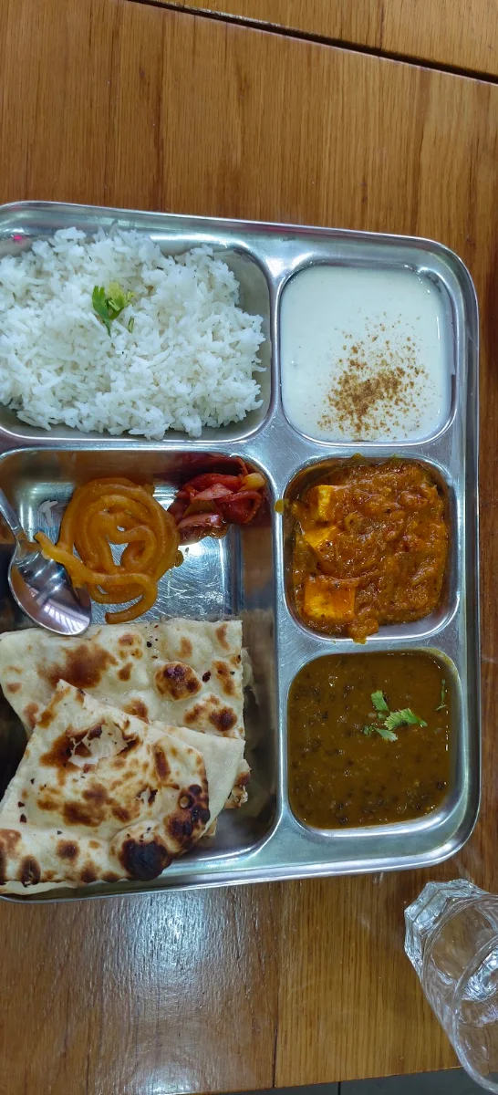 Thali, Royal Rangla Punjab (Royal Sweets)