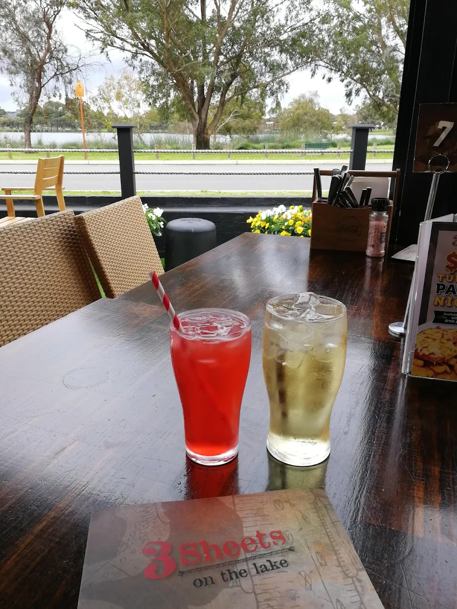 Strawberry Cider, Jackadders Restaurant