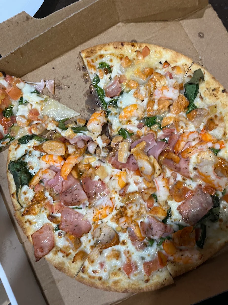 Highlights, Domino's Pizza Warner