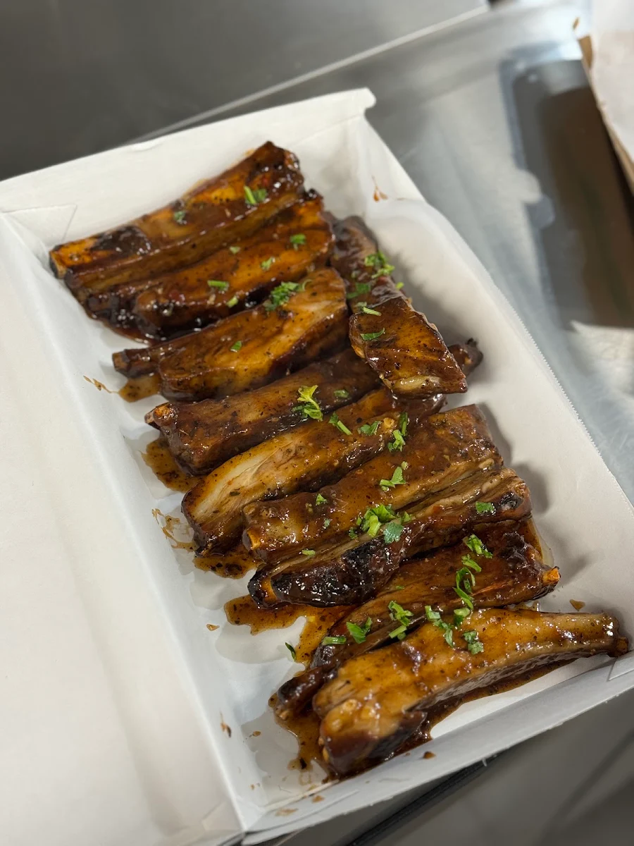 Highlights, Smokin' Joe's Pizza & Grill - Patterson Lakes