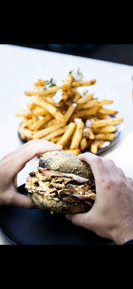 Highlights, Burgerooze Gisborne
