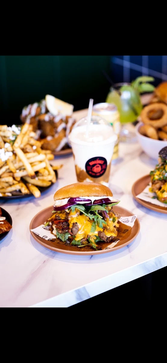 Highlights, Burgerooze Gisborne