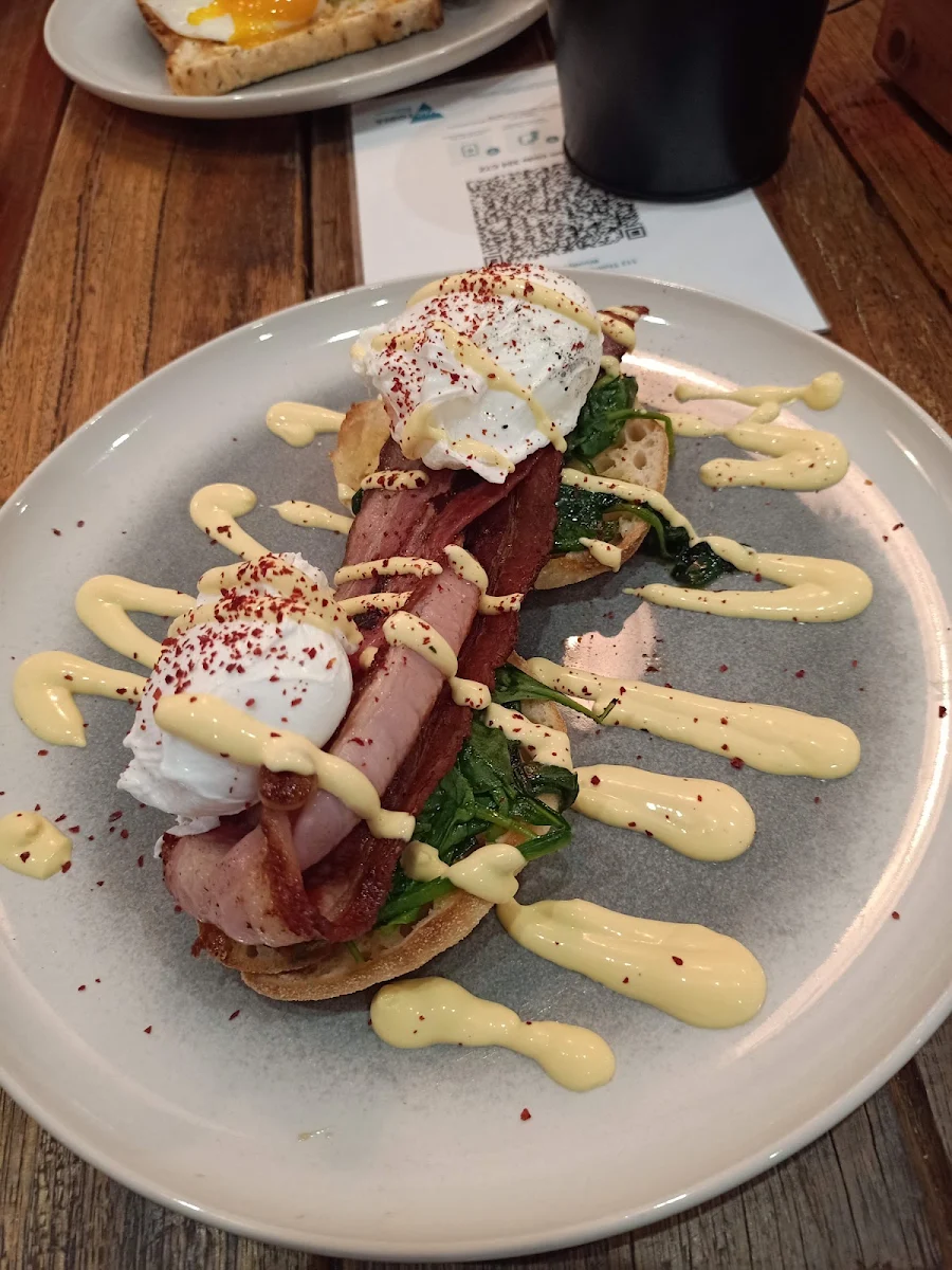 Eggs Benedict