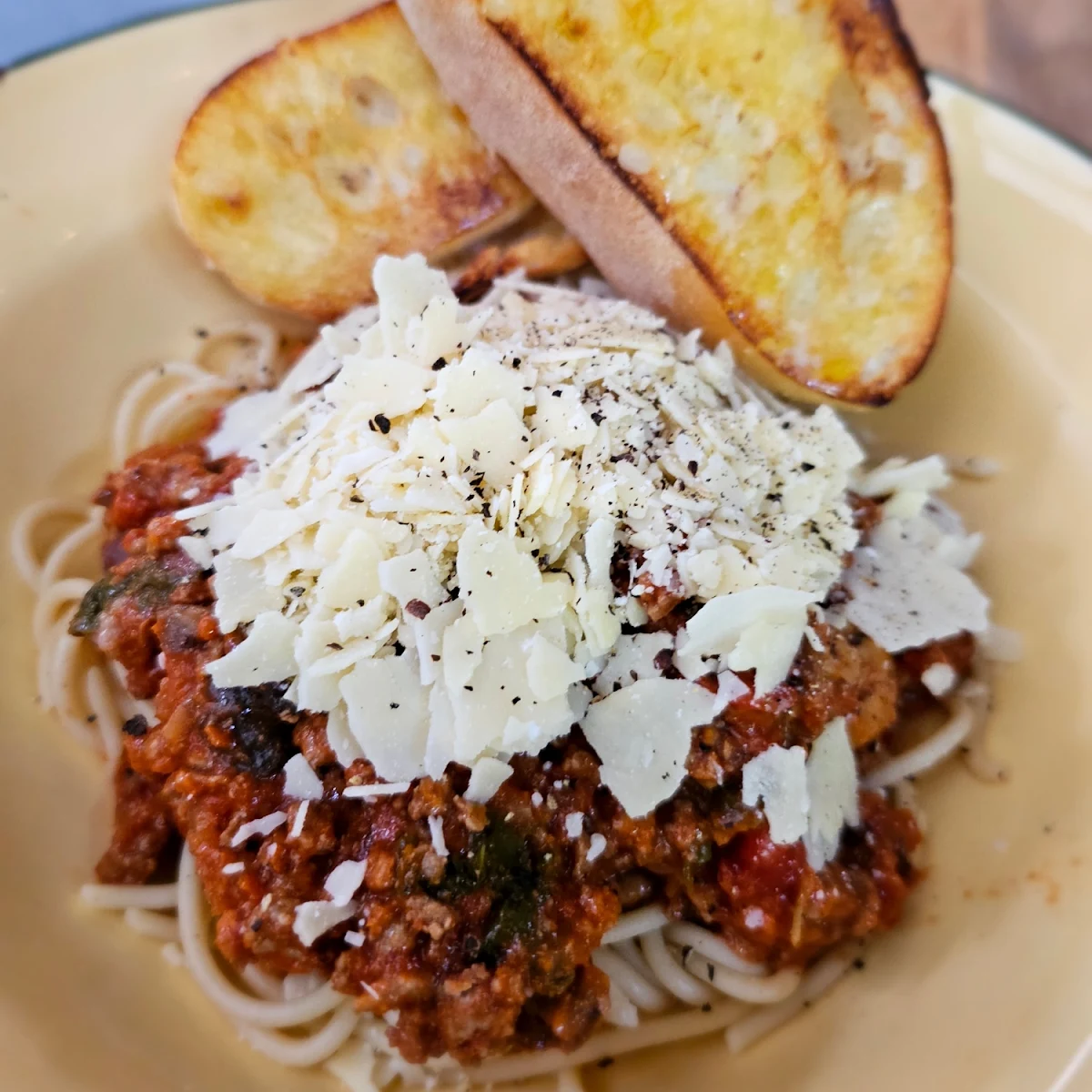 Bolognaise with Pasta of the Day - Single Serve