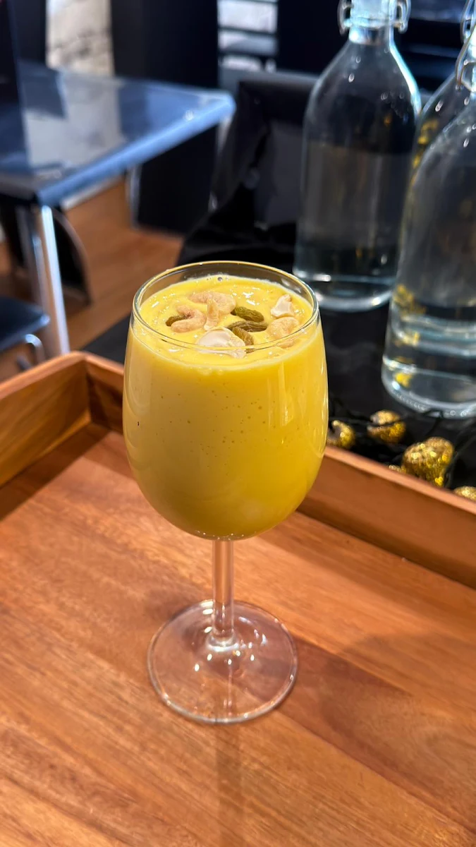 Mango Lassi, Tandoor & Chai