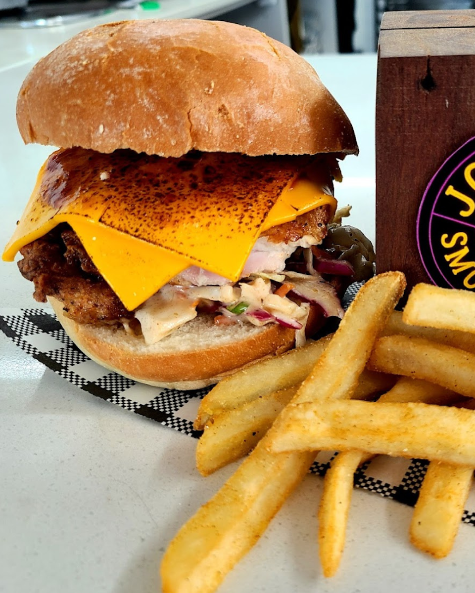 Highlights, Jose's Smokey BBQ Bar