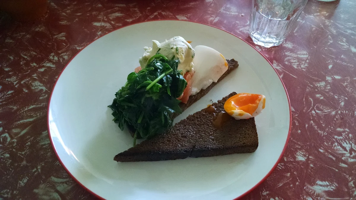 Super, Galleon Cafe