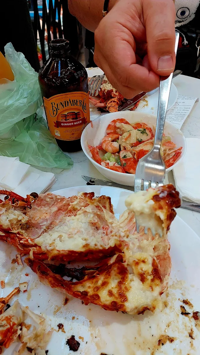 Fresh Lobster with Cheese