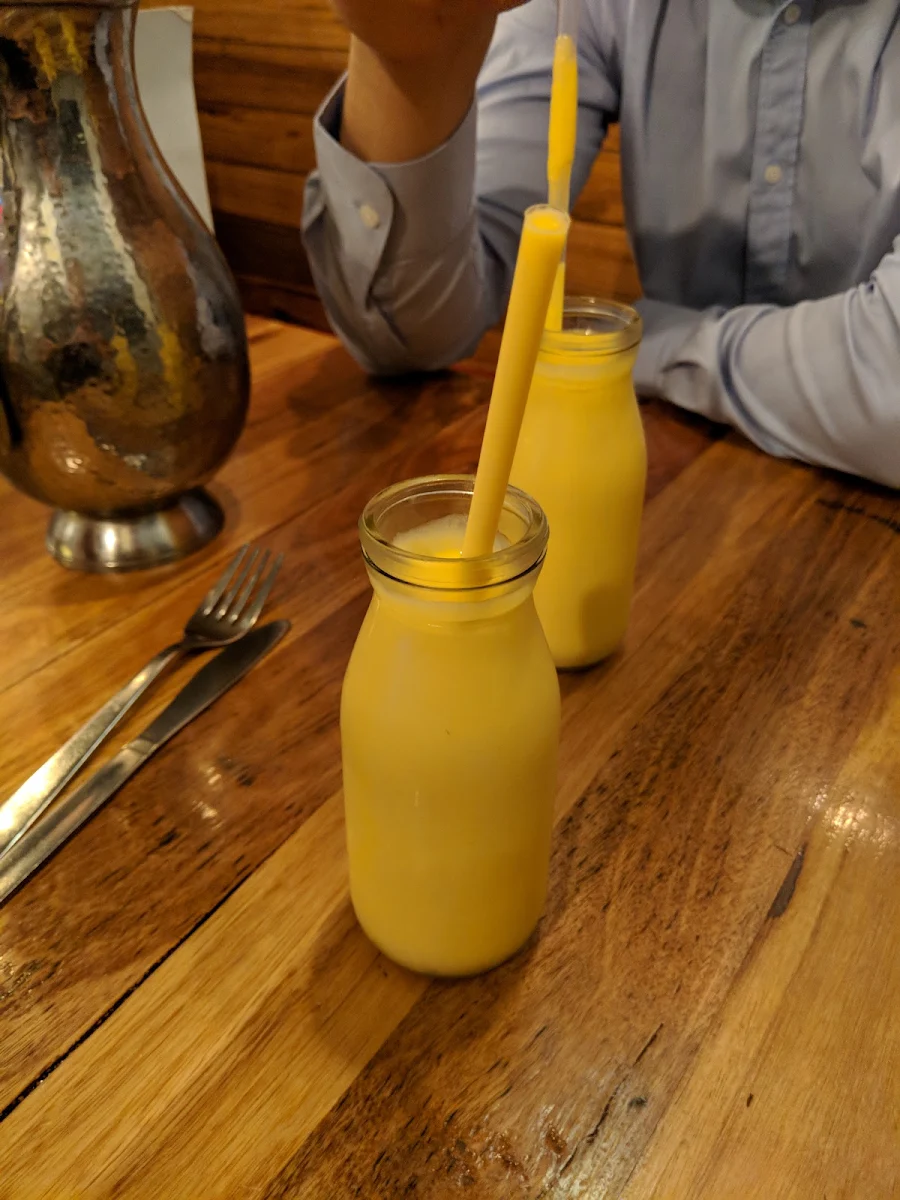 Mango Lassi, Delhi Streets