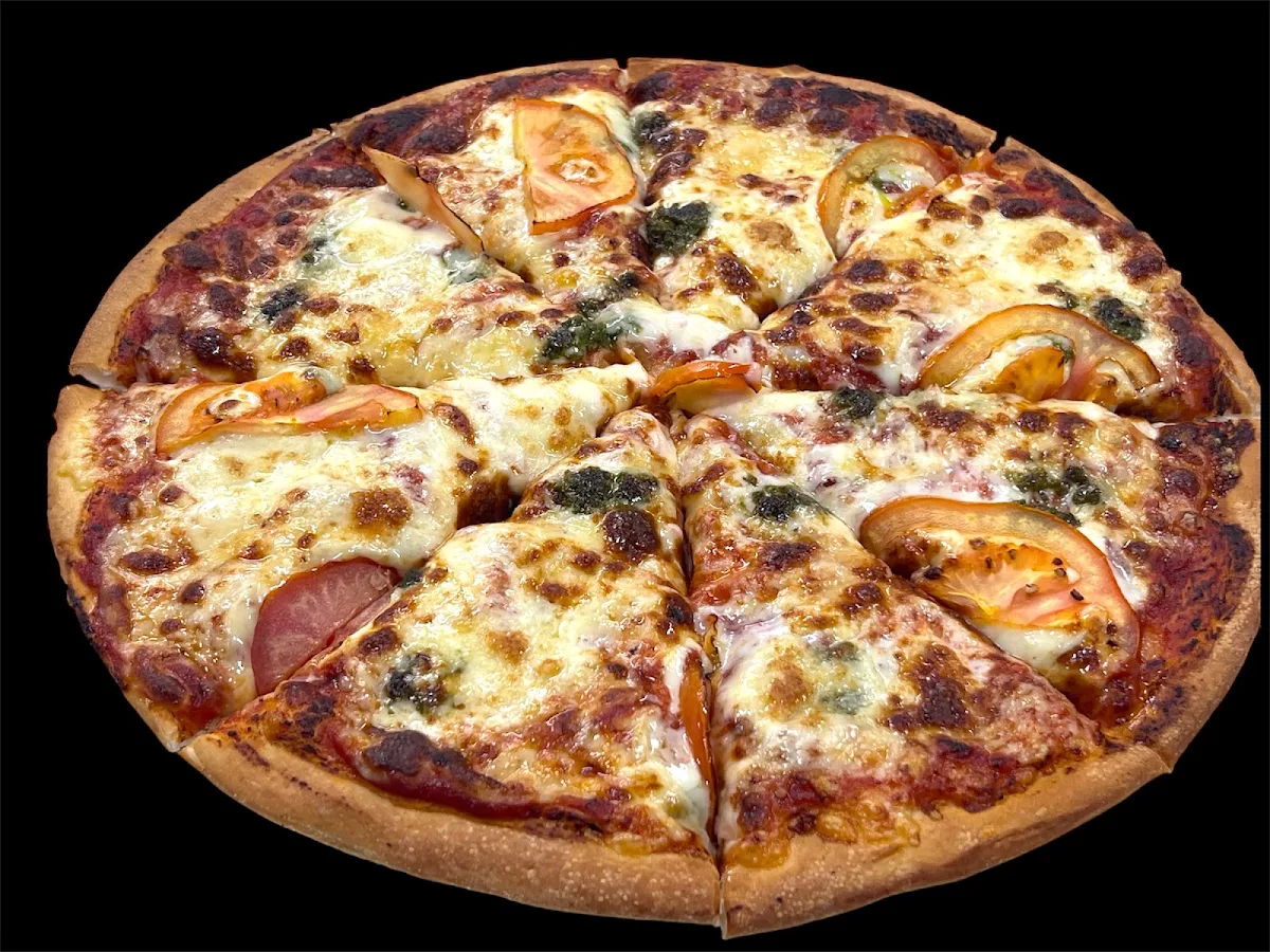 Highlights, Luna Pizza