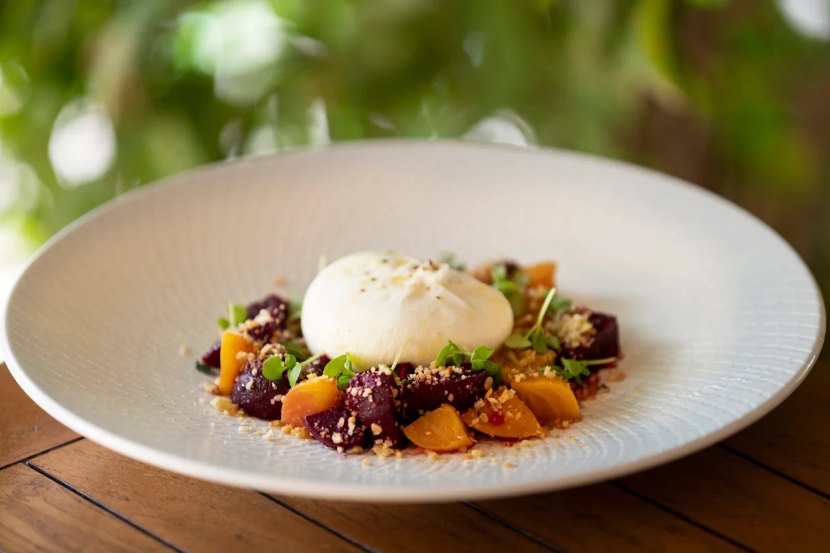 Highlights, Nobles Restaurant