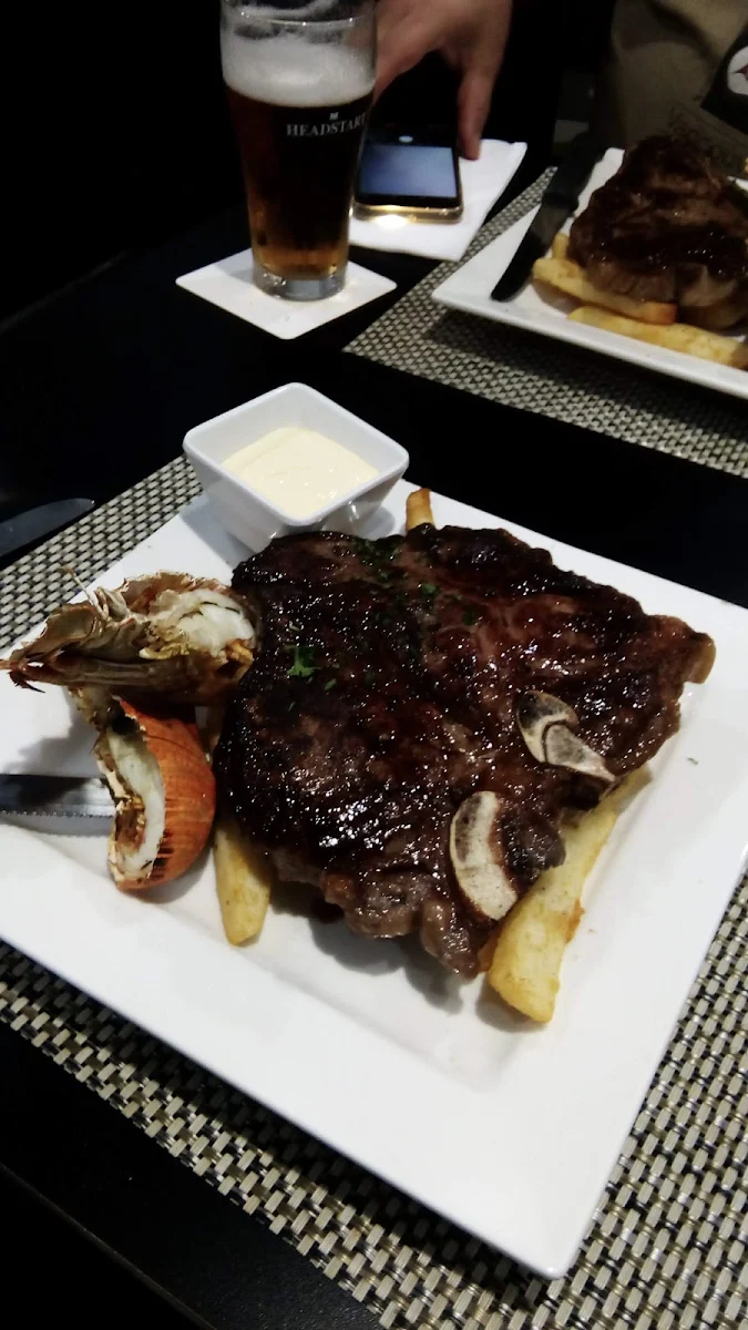 Highlights, Hotel Metropole Proserpine